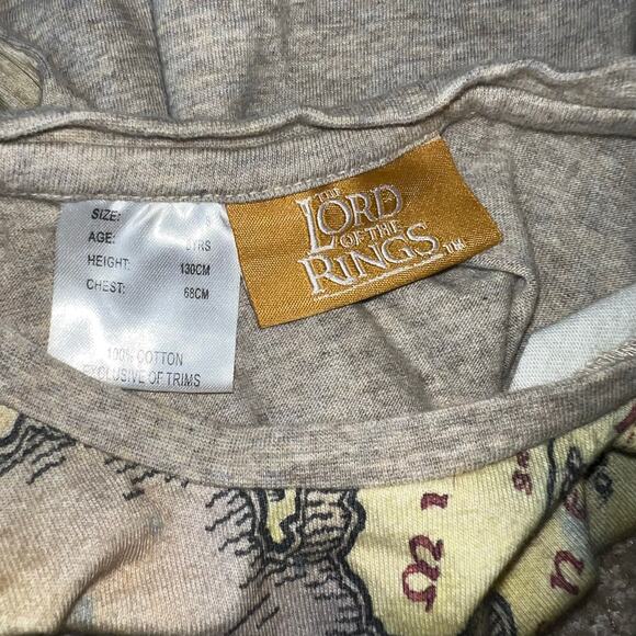 The Lord of The Rings Middle Earth graphic map  T-Shirt Youth size 8 - Picture 4 of 4